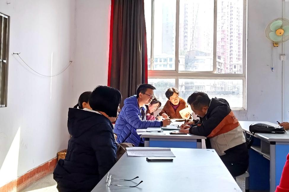 学要求引思考草堂高中物理组认真开展理论学习